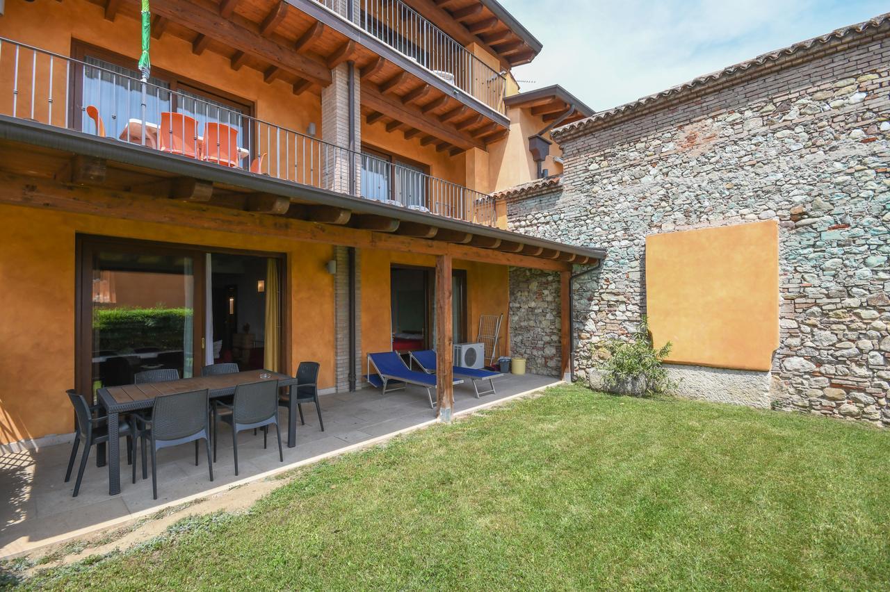 Residence Corte Ferrari -Ciao Vacanze- Moniga del Garda Kültér fotó
