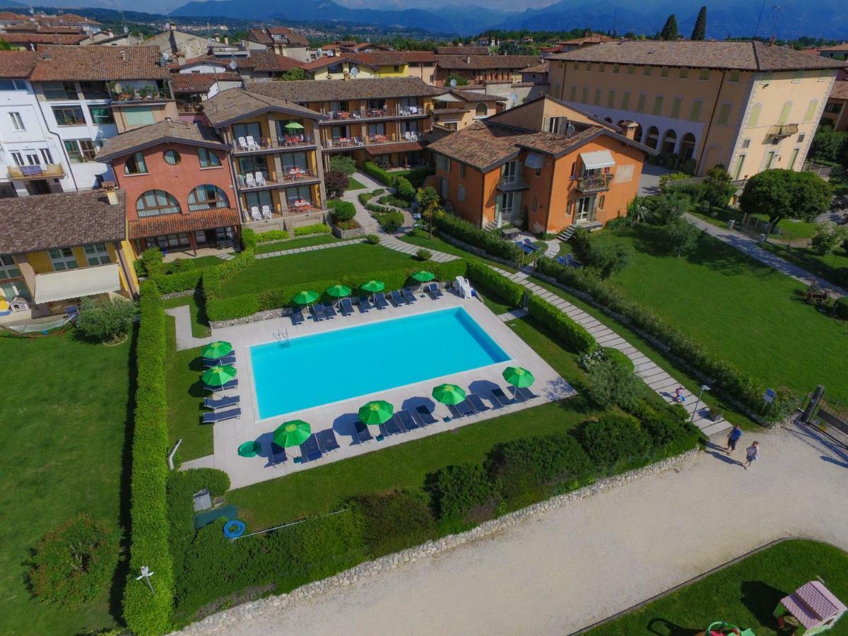Residence Corte Ferrari -Ciao Vacanze- Moniga del Garda Kültér fotó